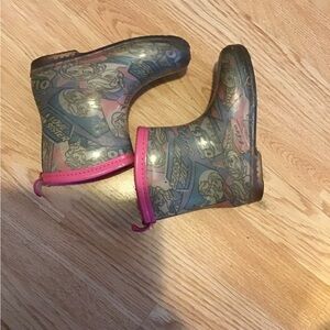 Disney frozen Elsa Anna Print Rain Boots with Pink Trim